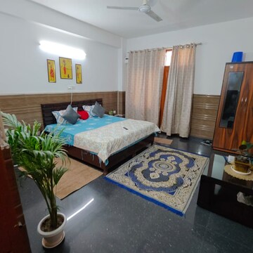 Living Room in  Pg at Sector 70 – for Rent