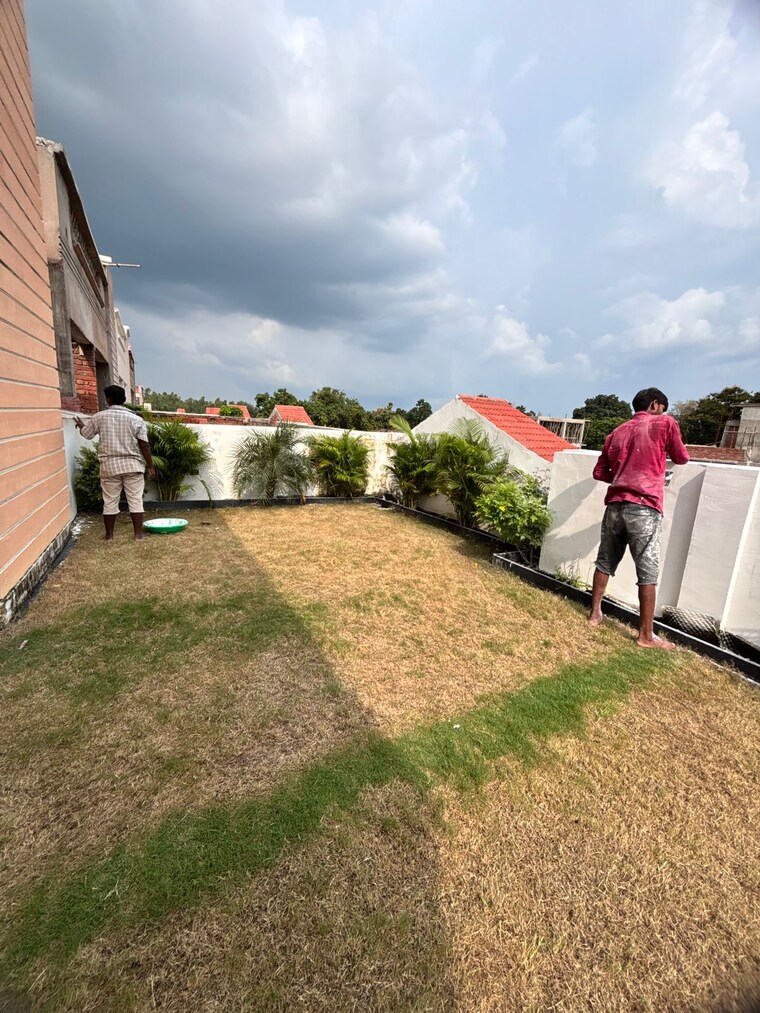 Garden, gomti nagar 3.5 Bedroom 2105 Sq.Ft. Villa In Gomti Nagar Lucknow 9656217