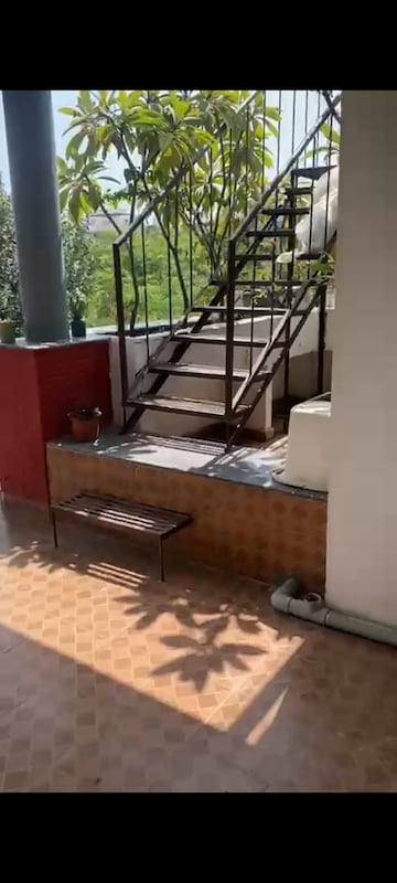 Staircase in 2 BHK Builder Floor at Unitech Nirvana Country Cedar Crest, Sector 50 – for Rent