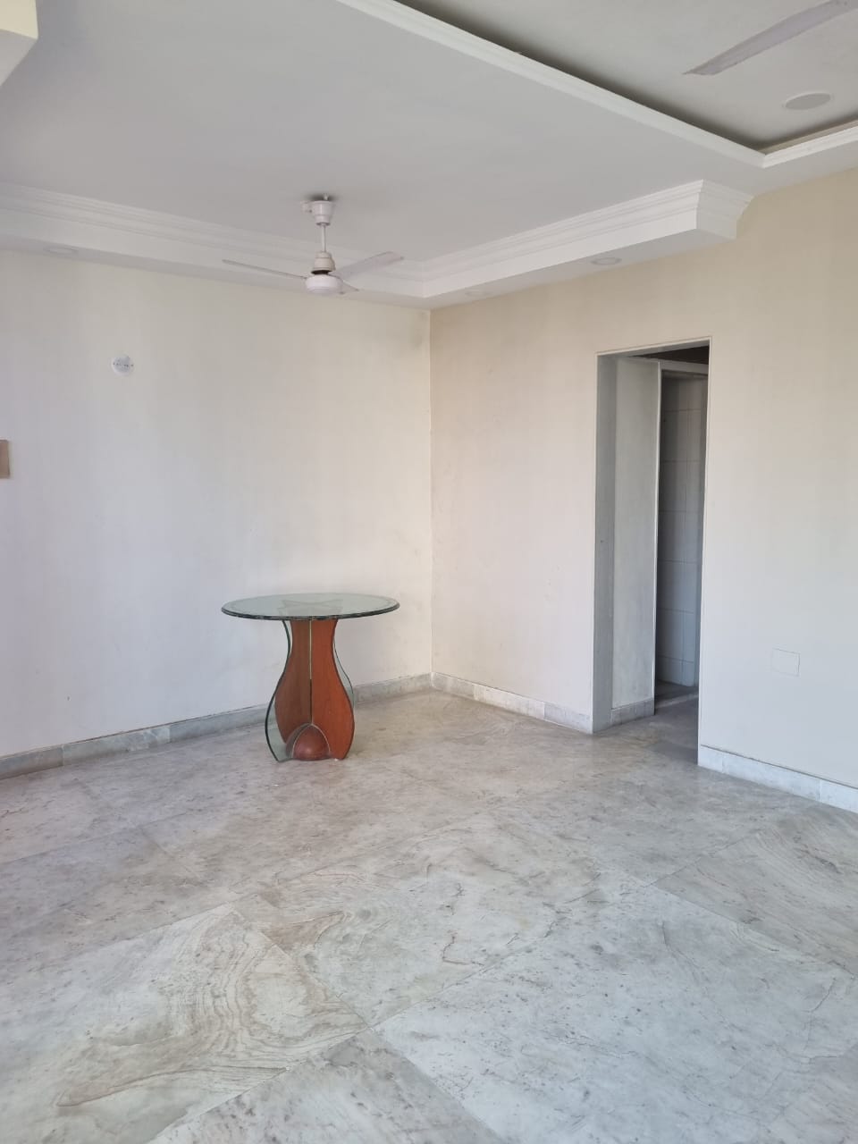 4 BHK + Extra Room Apartment For Rent in Kamal Apartment Andheri