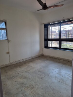 Room in 4 BHK Apartment at Kamal Apartment Andheri, Lokhandwala Complex – for Rent