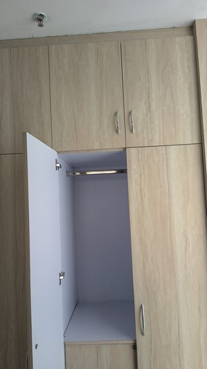 Furnished Amenities in 3.5 BHK Apartment at Shalimar Belvedere Court, Gomti Nagar – for Rent