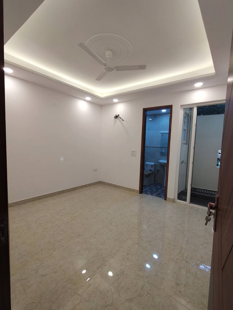 Room, saket 4 Bedroom 2000 Sq.Ft. Apartment In Saket Delhi 9656193
