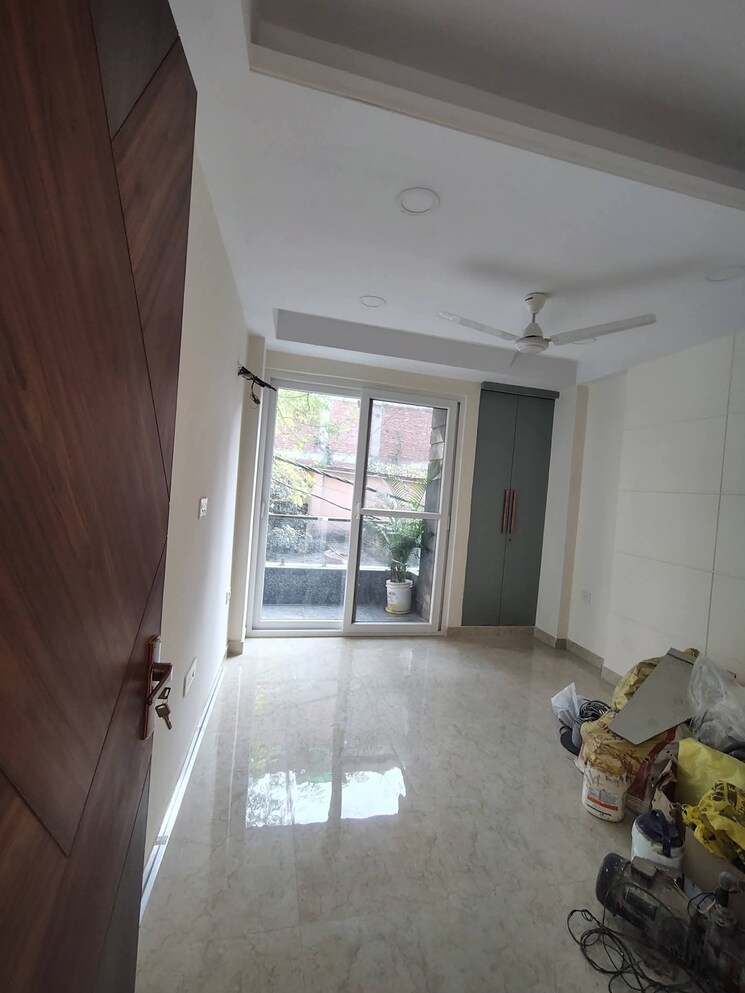 Room, saket 4 Bedroom 2000 Sq.Ft. Apartment In Saket Delhi 9656193