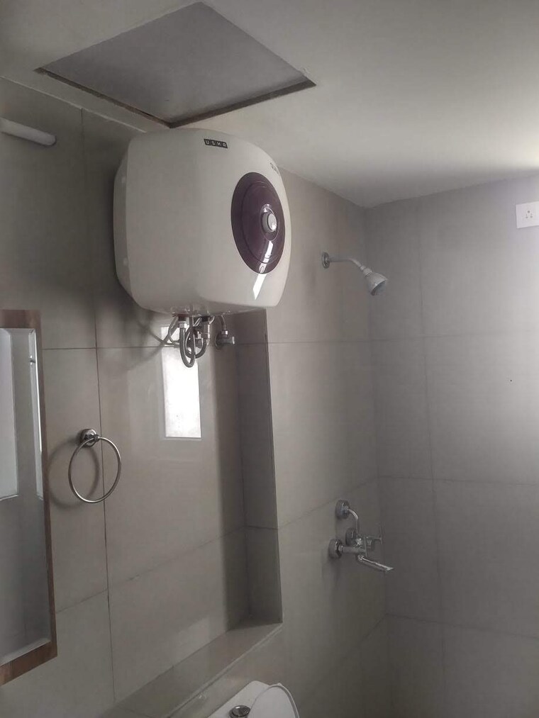 Bathroom, bestech-park-view-grand-spa 3.5 Bedroom 2660 Sq.Ft. Apartment In Sector 81 Gurgaon 9656181