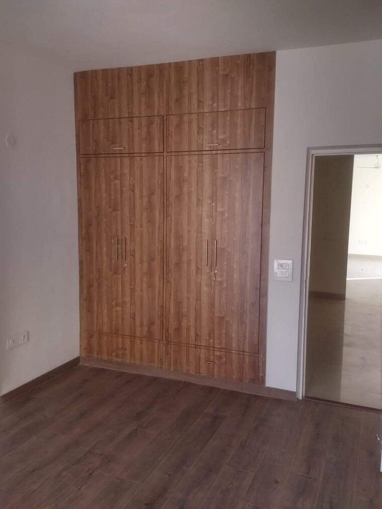 Room, bestech-park-view-grand-spa 3.5 Bedroom 2660 Sq.Ft. Apartment In Sector 81 Gurgaon 9656181