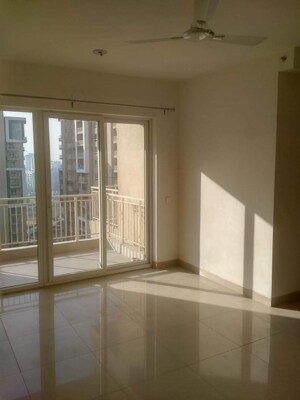 Room in 3.5 BHK Apartment at Bestech Park View Grand Spa, Sector 81 – for Sale