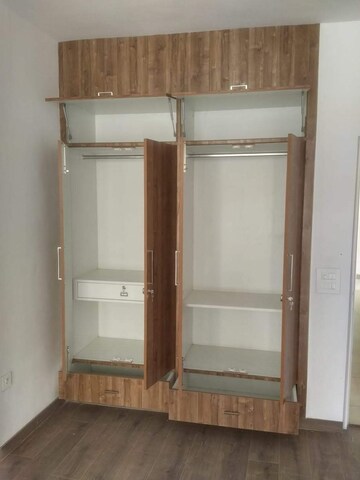 Furnished Amenities in 3.5 BHK Apartment at Bestech Park View Grand Spa, Sector 81 – for Sale