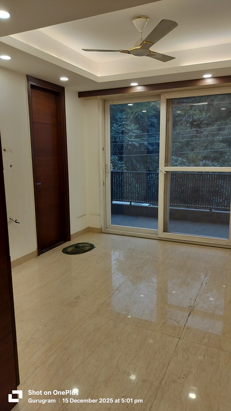 Room, dlf phase iv 4 Bedroom 360 Sq.Yd. Builder Floor In Dlf Phase iv Gurgaon 9656201