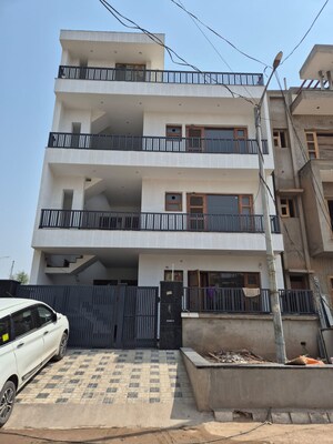 3 BHK Independent House For Sale in Sector 82