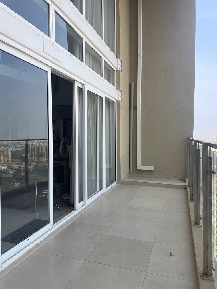 Balcony, bhartiya-nikoo-homes-phase-2 4 Bedroom 3283 Sq.Ft. Penthouse In Thanisandra Main Road Bangalore 9656186