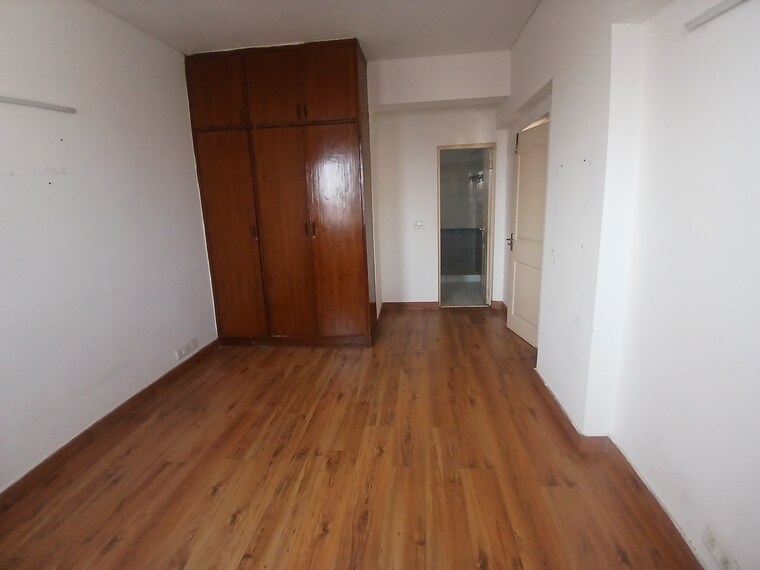 Room, dlf-trinity-towers 4 Bedroom 2558 Sq.Ft. Apartment In Dlf Phase V Gurgaon 9656219