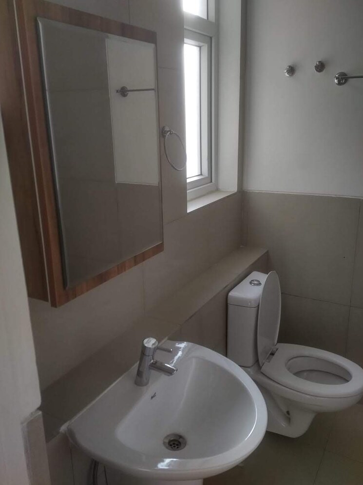 Bathroom, bestech-park-view-grand-spa 3 Bedroom 2660 Sq.Ft. Apartment In Sector 81 Gurgaon 9656233