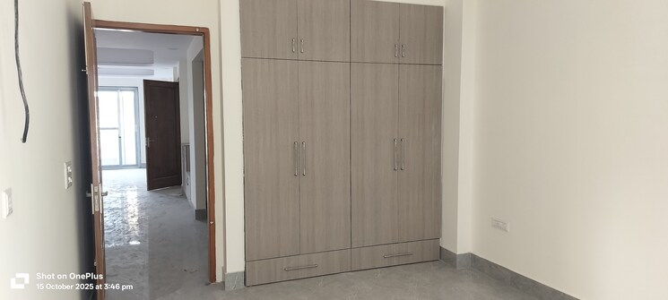 Room, sector 55 3 Bedroom 180 Sq.Yd. Builder Floor In Sector 55 Gurgaon 9656246