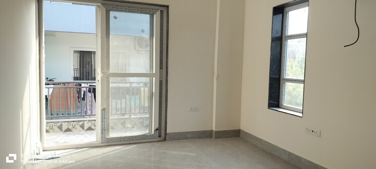 Room, sector 55 3 Bedroom 180 Sq.Yd. Builder Floor In Sector 55 Gurgaon 9656246