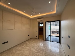 Room in 3 BHK Apartment at Freedom Fighters Enclave – for Rent