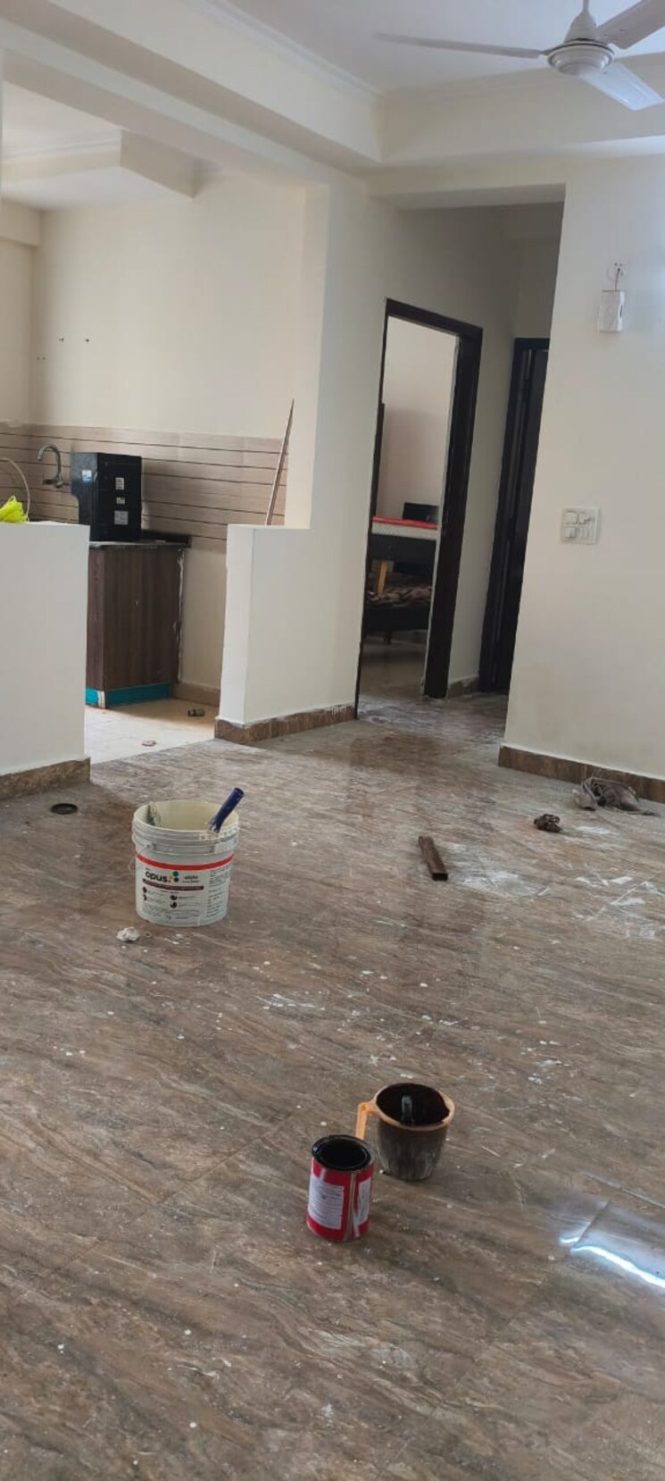 Room, amrapali-silicon-city 2 Bedroom 1075 Sq.Ft. Apartment In Sector 76 Noida 9656260