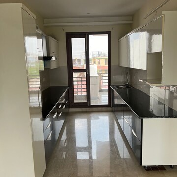 Kitchen in 3 BHK Builder Floor at Sector 46 – for Sale