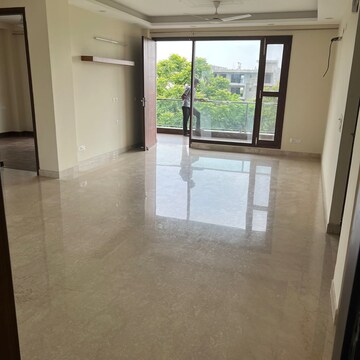 Room in 3 BHK Builder Floor at Sector 46 – for Sale