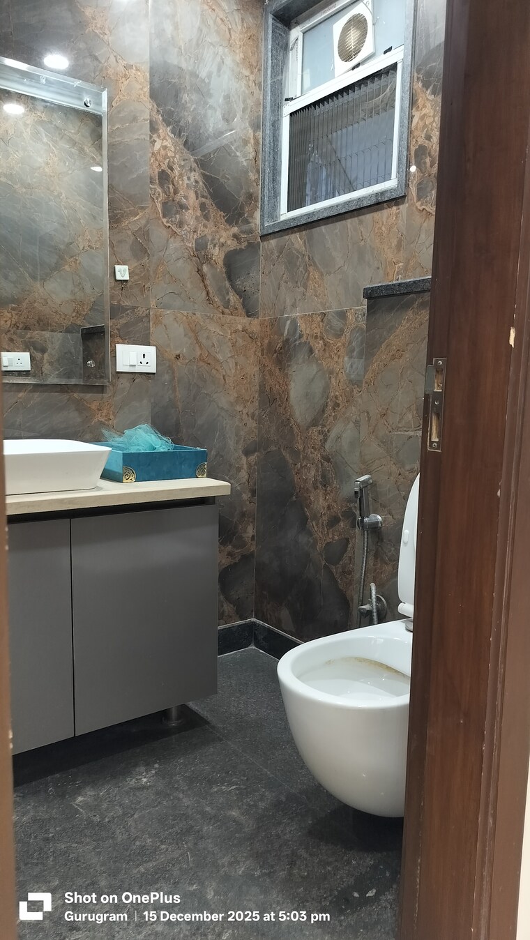 Bathroom, sector 57 4 Bedroom 263 Sq.Yd. Builder Floor In Sector 57 Gurgaon 9656515