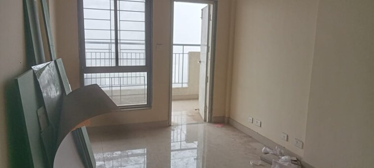 Room, sector 14 1 Bedroom 451 Sq.Ft. Apartment In Sector 14 Faridabad 9656288