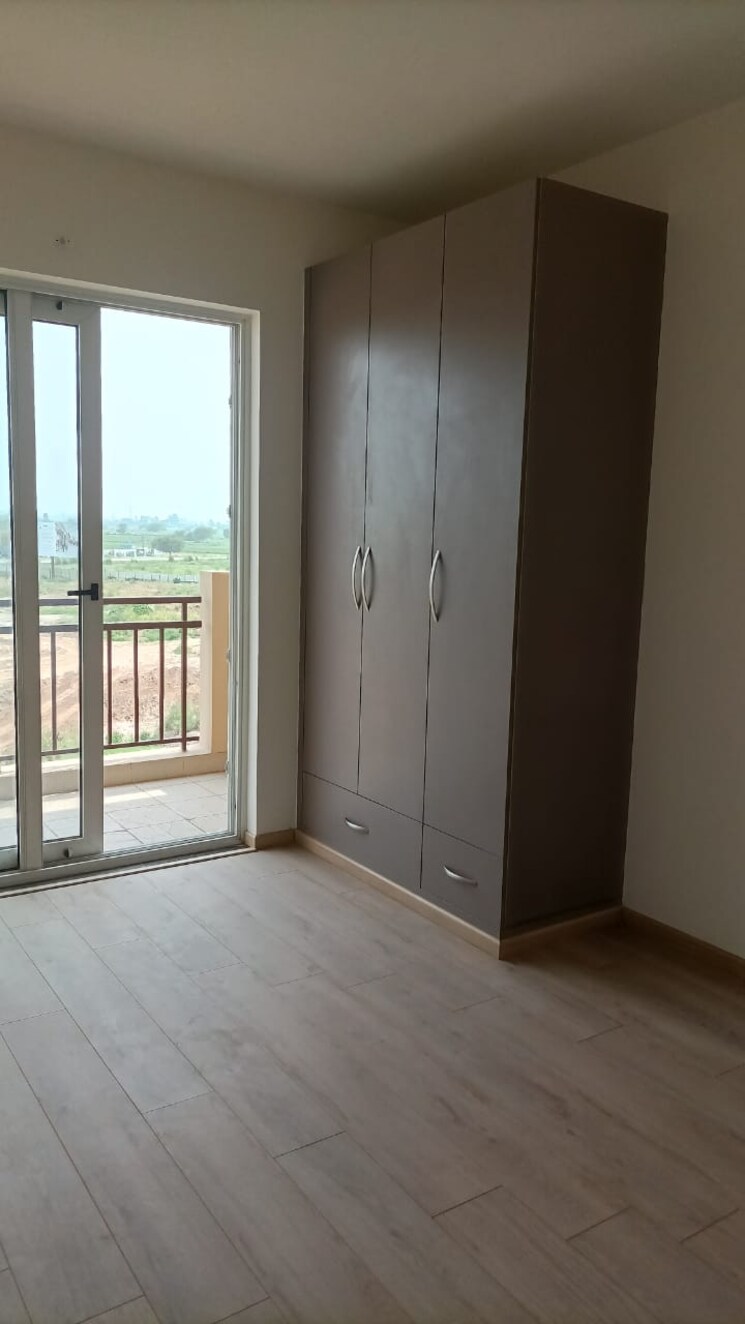 Room, sushma-valencia 3 Bedroom 1550 Sq.Ft. Apartment In International Airport Road Zirakpur 9656415