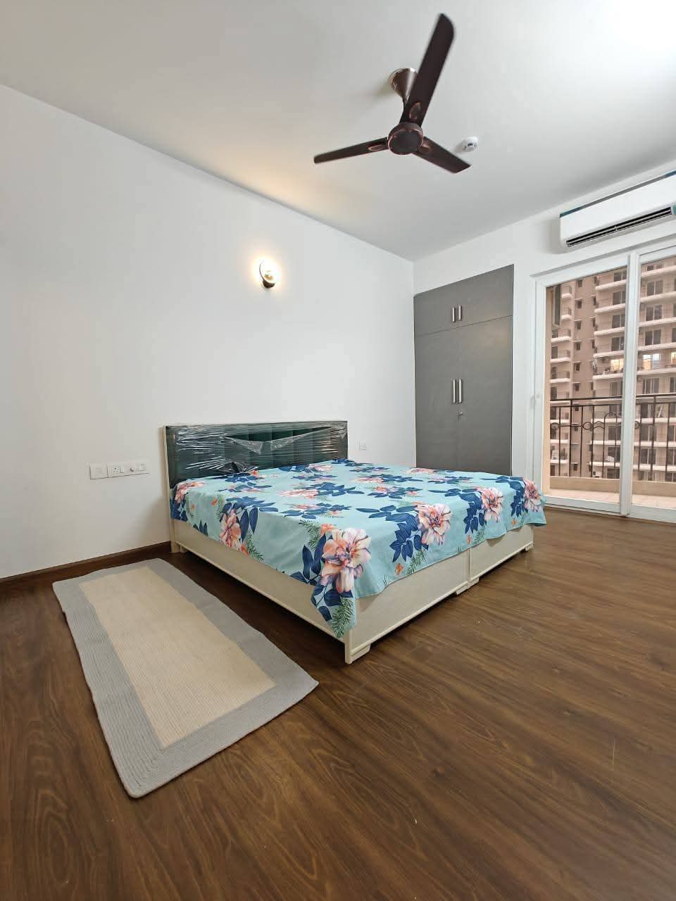 2 BHK Apartment For Rent in Gaur City 2 - 14th Avenue