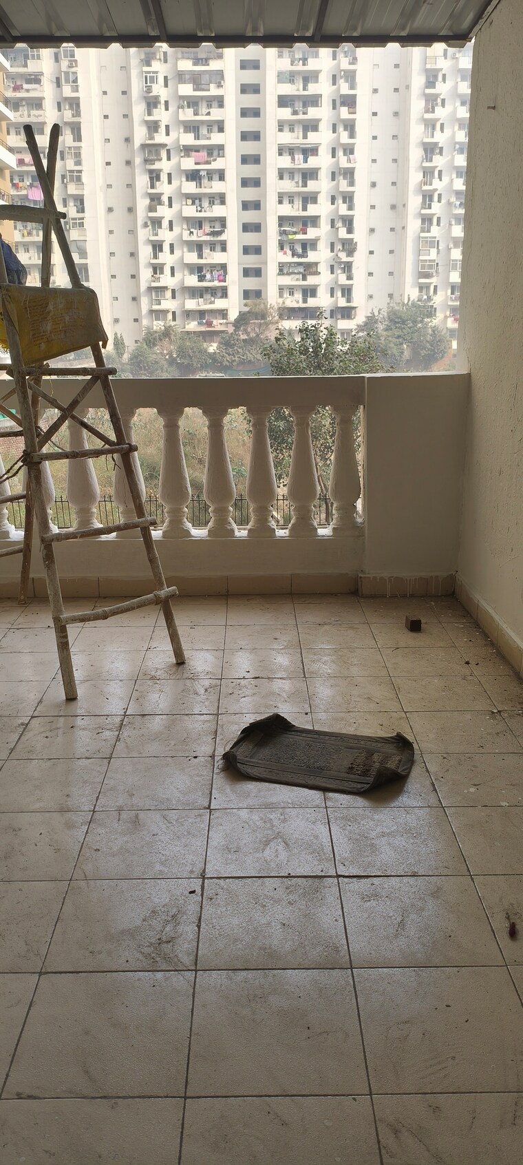 Team Area, amrapali-silicon-city 2 Bedroom 1075 Sq.Ft. Apartment In Sector 76 Noida 9656636