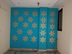 Room in 2 BHK Builder Floor at Dwarka Mor – for Rent