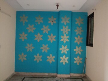 Room in 2 BHK Builder Floor at Dwarka Mor – for Rent