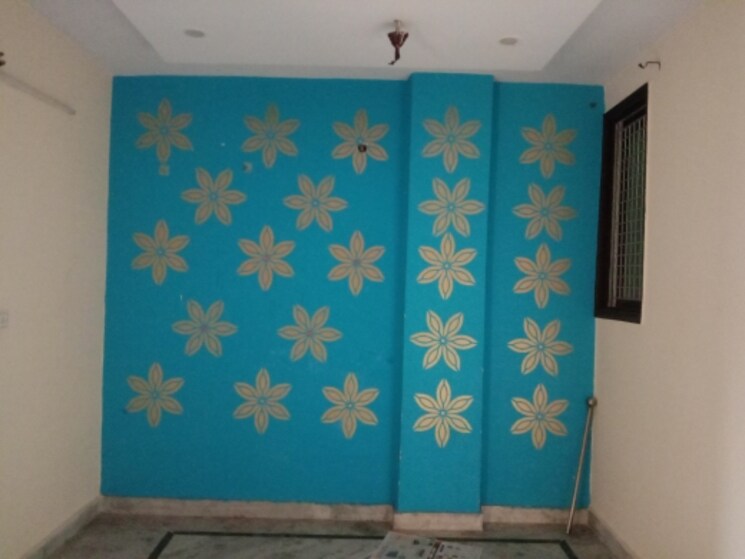Room, dwarka mor 2 Bedroom 500 Sq.Ft. Builder Floor In Dwarka Mor Delhi 9656650