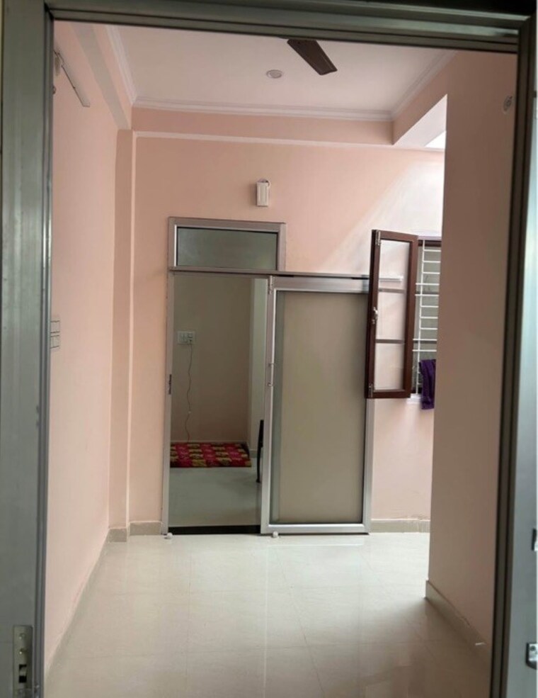 Room, takrohi 2.5 Bedroom 1790 Sq.Ft. Independent House In Takrohi Lucknow 9639292