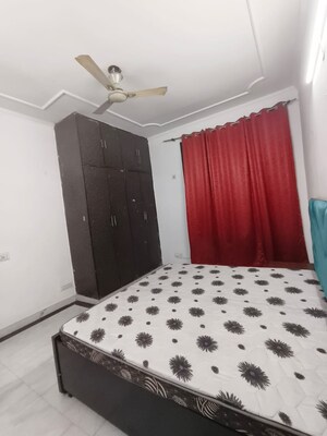 Bedroom in 2 BHK Apartment at South City Arcade, Sector 41 – for Rent