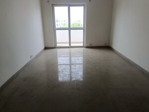 Room in 4 BHK Apartment at Puri Vip Floors, Sector 81 – for Sale