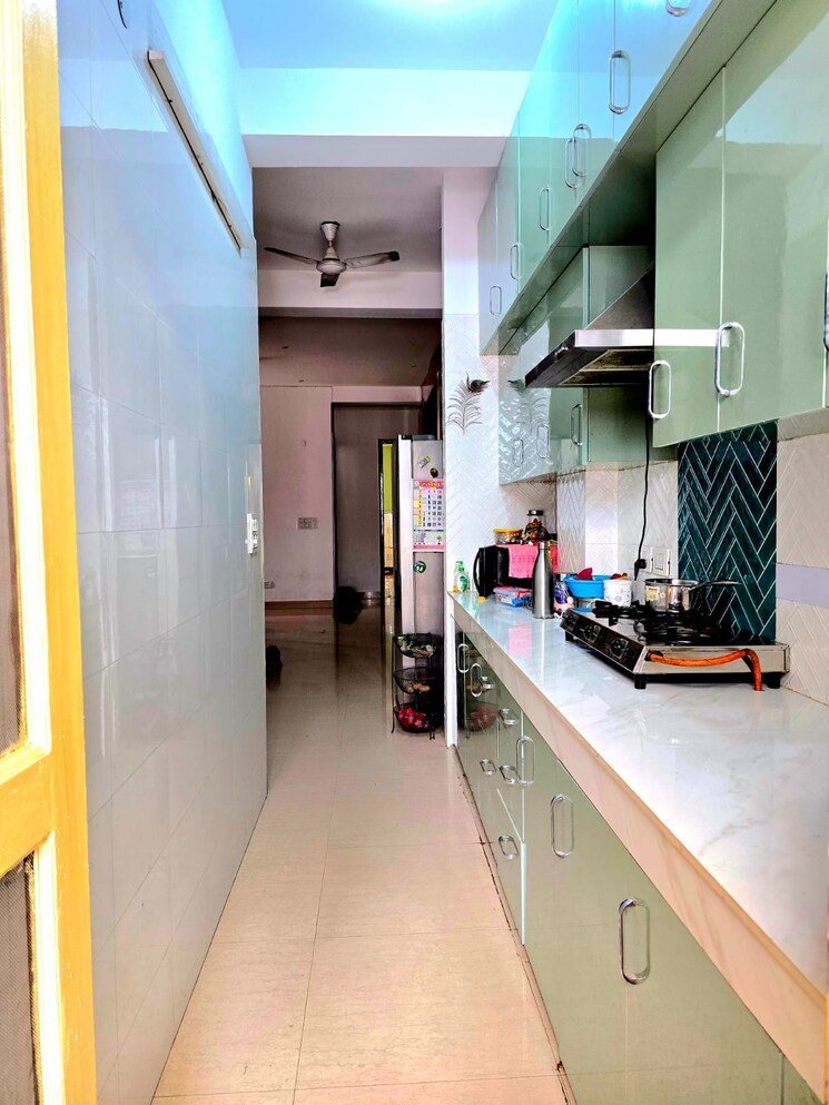 Kitchen, safdarjung enclave 3 Bedroom 1100 Sq.Ft. Builder Floor In Safdarjung Enclave Delhi 9656769