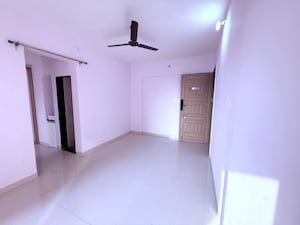 Room in 3 BHK Builder Floor at Green Fields Colony – for Sale