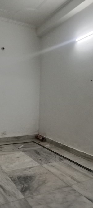 Room in 1 BHK Builder Floor at Saket – for Rent