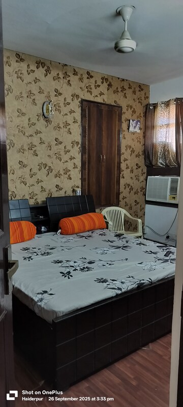 Bedroom in 6+ BHK Independent House at Sector 55 – for Sale
