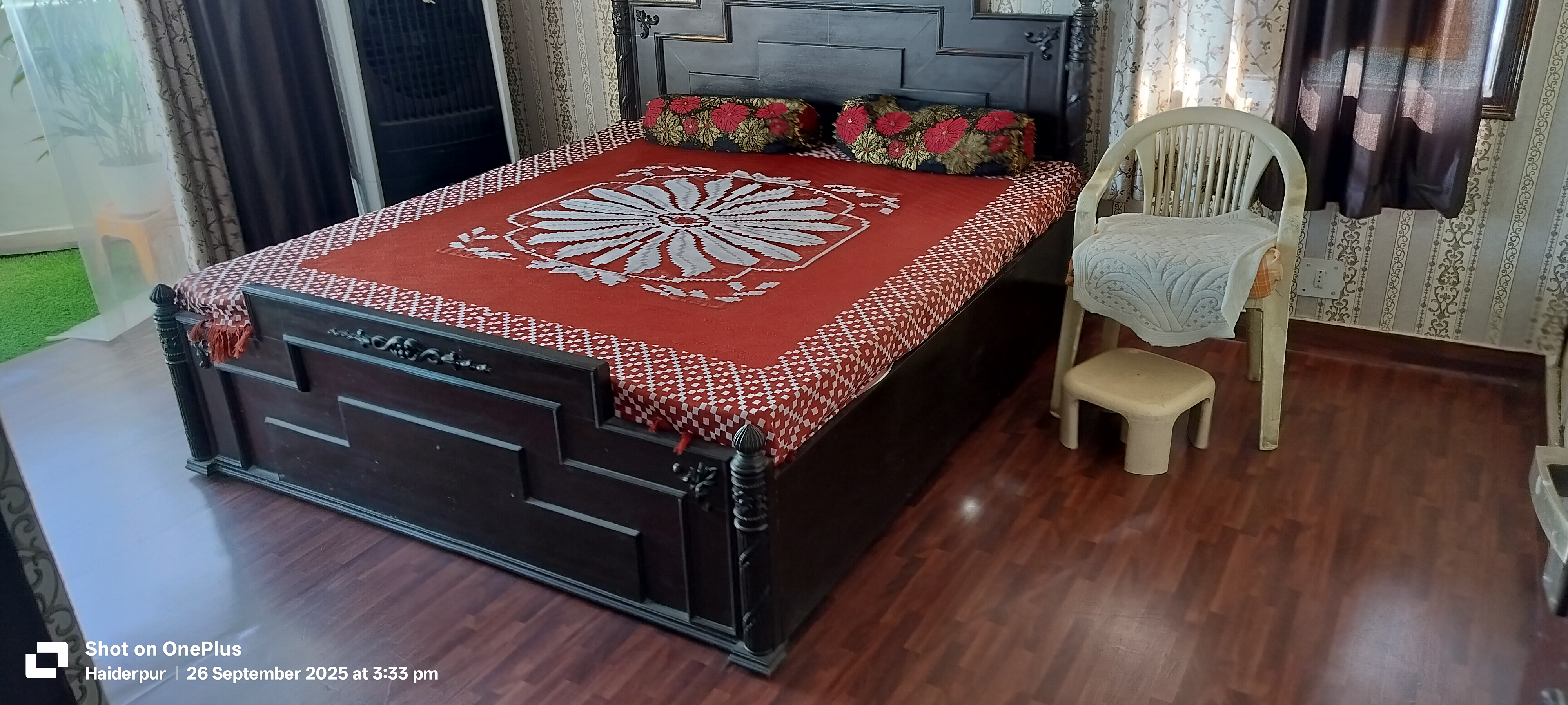 6+ BHK Independent House For Sale in 60 Sqyrds Building 