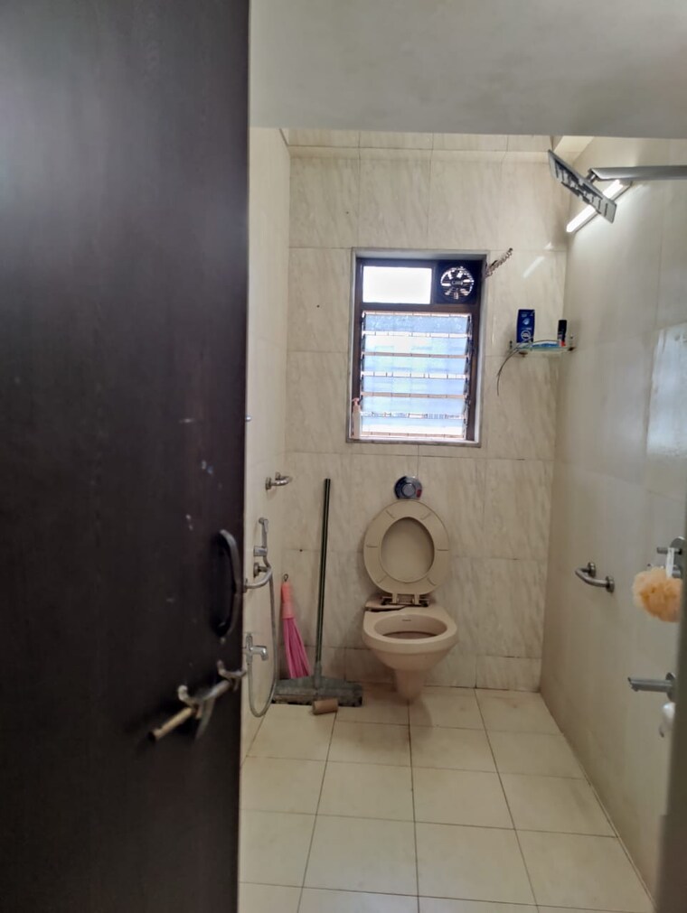 Master Bedroom, dhairya-apartments 4 Bedroom 1500 Sq.Ft. Apartment In Khar West Mumbai 9656933