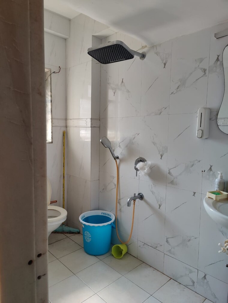 Bathroom, dhairya-apartments 4 Bedroom 1500 Sq.Ft. Apartment In Khar West Mumbai 9656933