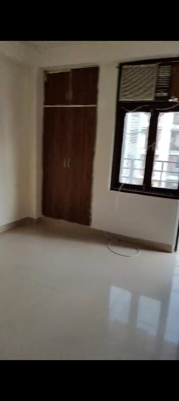 Room in 2 BHK Apartment at Vasu Fortune Residency, Raj Nagar Extension – for Rent