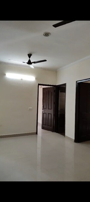 Room in 2 BHK Apartment at Vasu Fortune Residency, Raj Nagar Extension – for Rent
