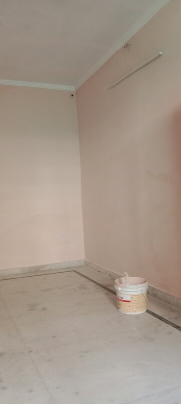 Room in 1 BHK Builder Floor at Saket – for Rent