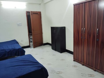 Room in  Pg at Sector 63 – for Rent