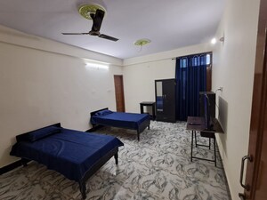 Room in  Pg at Sector 63 – for Rent