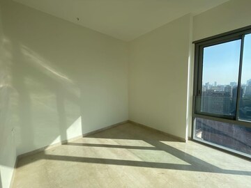 Room in 3 BHK Apartment at Piramal Mahalaxmi, Mahalaxmi – for Rent