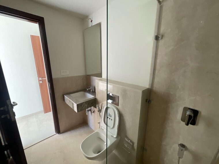 Bathroom, piramal-mahalaxmi 3 Bedroom 1420 Sq.Ft. Apartment In Mahalaxmi Mumbai 9656943