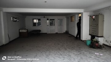 Parking in 6+ BHK Independent House at Sector 55 – for Sale