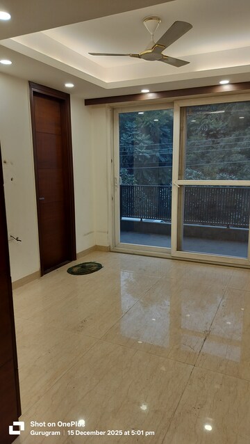 Room in 6+ BHK Independent House at Sector 55 – for Sale